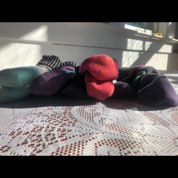 4 pairs Darn Tough Merino Wool Socks - Picture 2 of 15